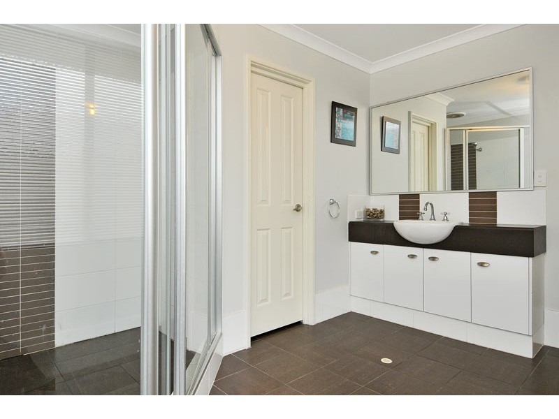 13 Riverina Avenue, Coodanup WA 6210