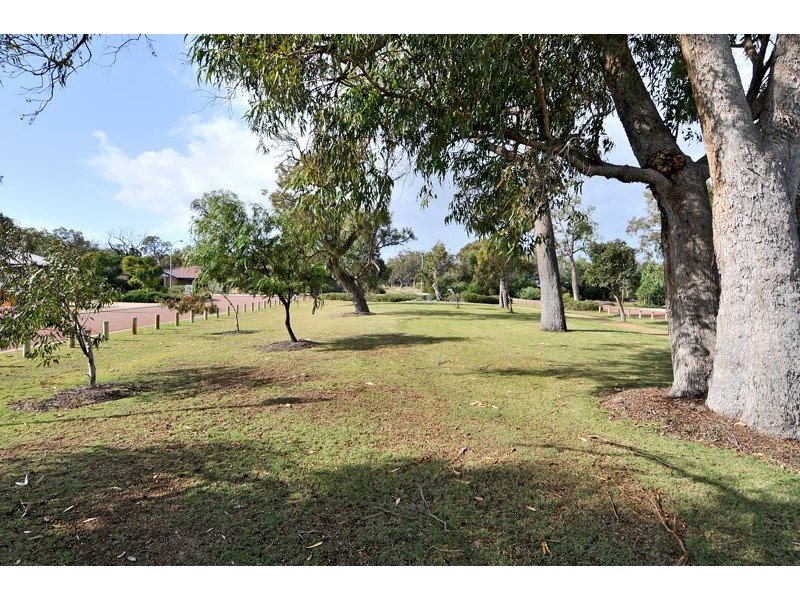 13 Riverina Avenue, Coodanup WA 6210