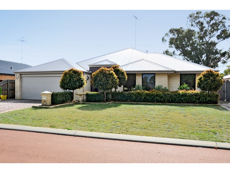 13 Riverina Avenue, Coodanup WA 6210