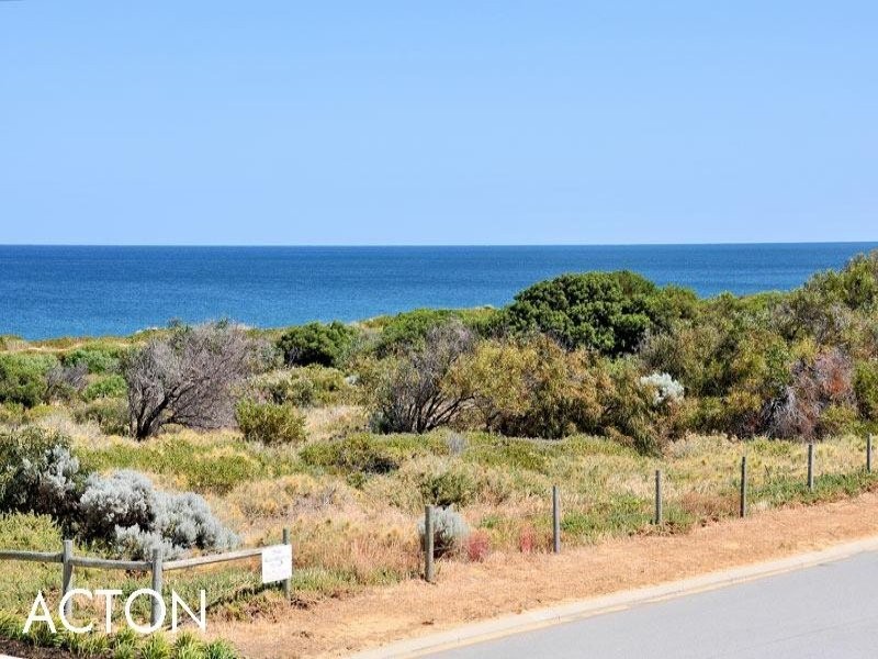 70 Boardwalk Boulevard, Halls Head WA 6210