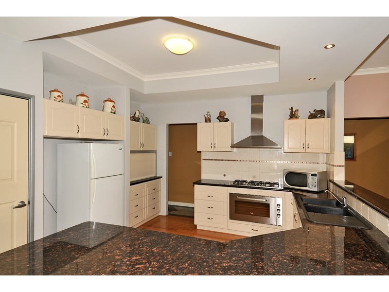 22 Petit Loop, Dudley Park WA 6210