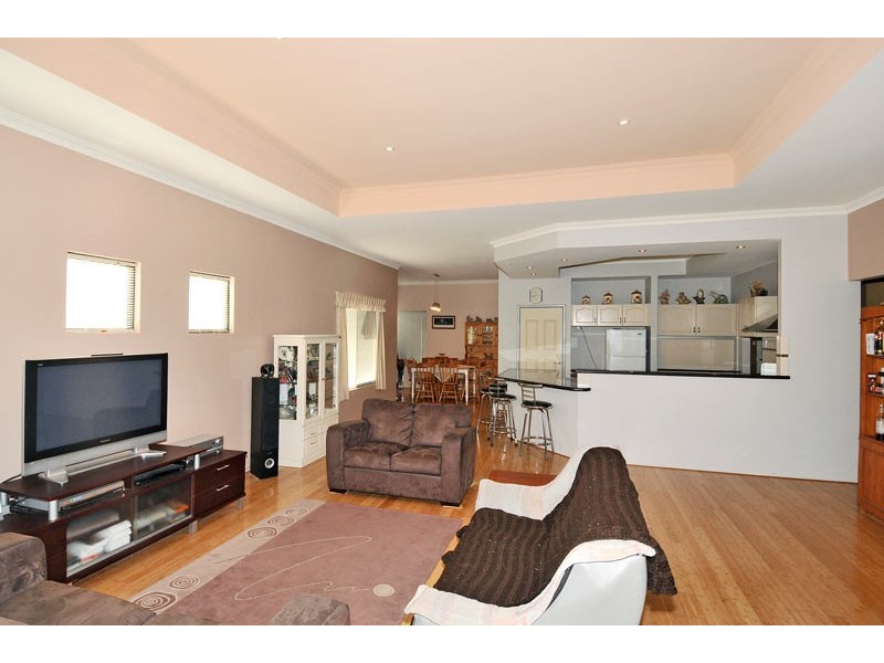 22 Petit Loop, Dudley Park WA 6210