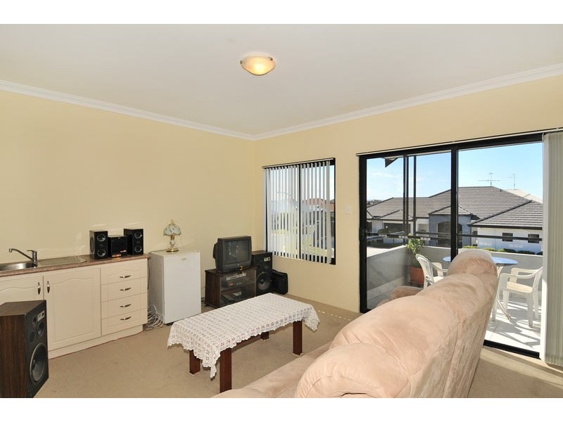 22 Petit Loop, Dudley Park WA 6210