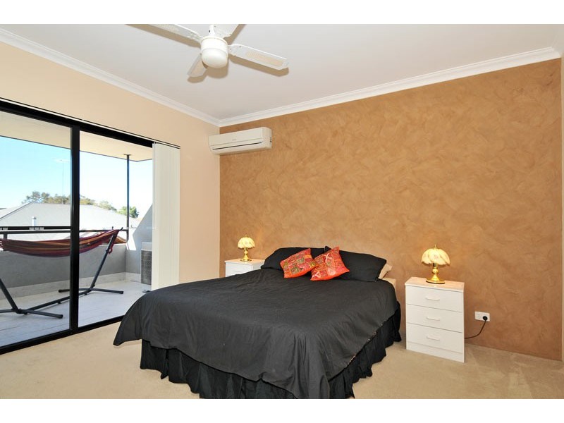 22 Petit Loop, Dudley Park WA 6210