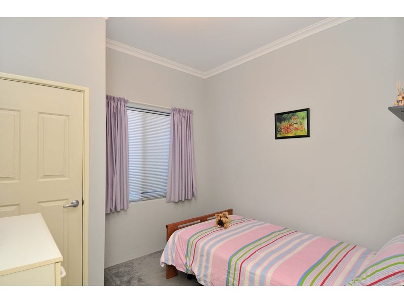 22 Petit Loop, Dudley Park WA 6210