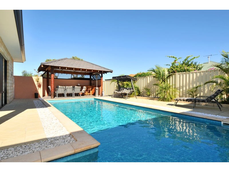 22 Petit Loop, Dudley Park WA 6210