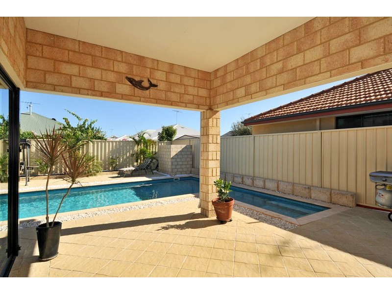 22 Petit Loop, Dudley Park WA 6210