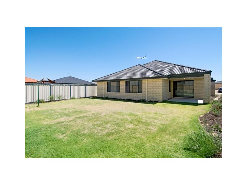22 Kirkland Way, Meadow Springs WA 6210