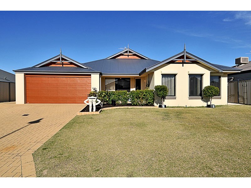 14 Moonbrook Way, Meadow Springs WA 6210