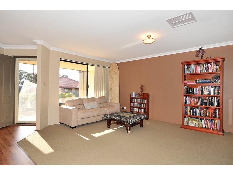 14 Moonbrook Way, Meadow Springs WA 6210