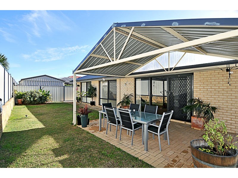 14 Moonbrook Way, Meadow Springs WA 6210