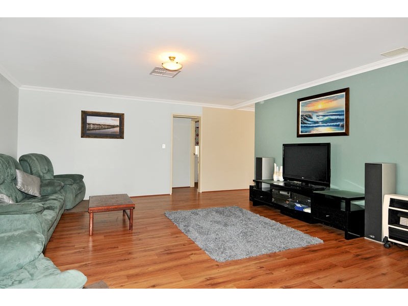 14 Moonbrook Way, Meadow Springs WA 6210