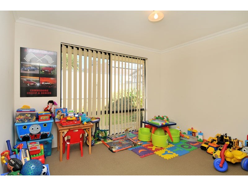 14 Moonbrook Way, Meadow Springs WA 6210