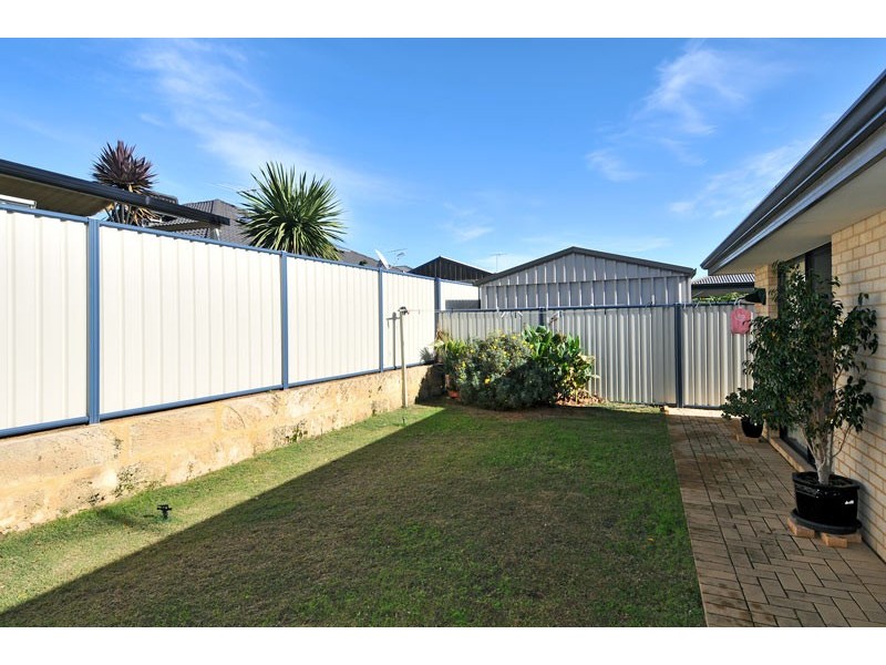 14 Moonbrook Way, Meadow Springs WA 6210