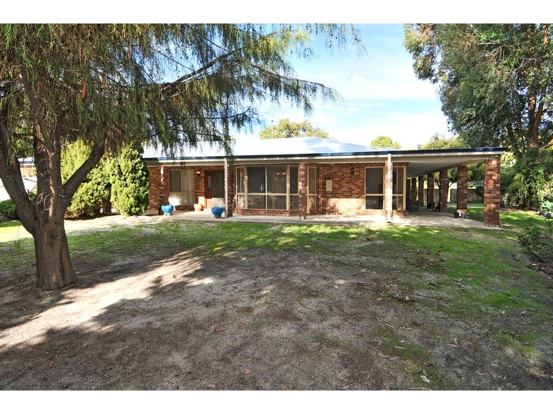 42 Nutbush Avenue, Falcon WA 6210
