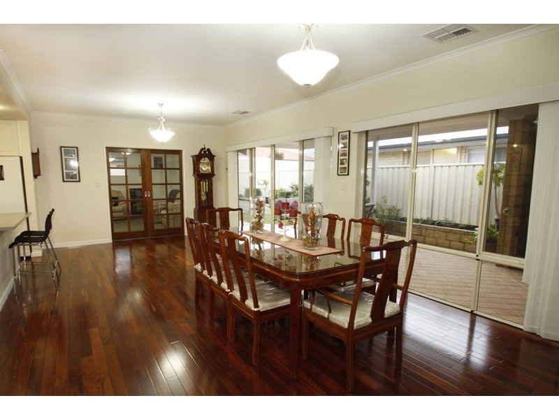 1 Harvest Chase, Madora Bay WA 6210