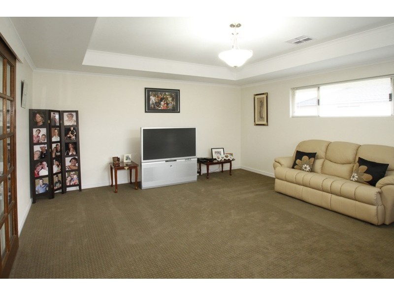 1 Harvest Chase, Madora Bay WA 6210
