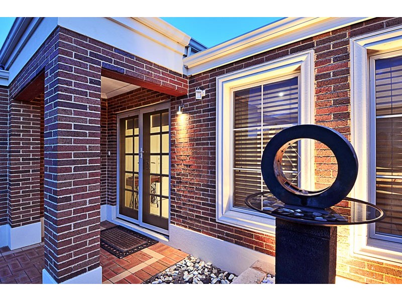 33 Lord Hobart Drive, Madora Bay WA 6210