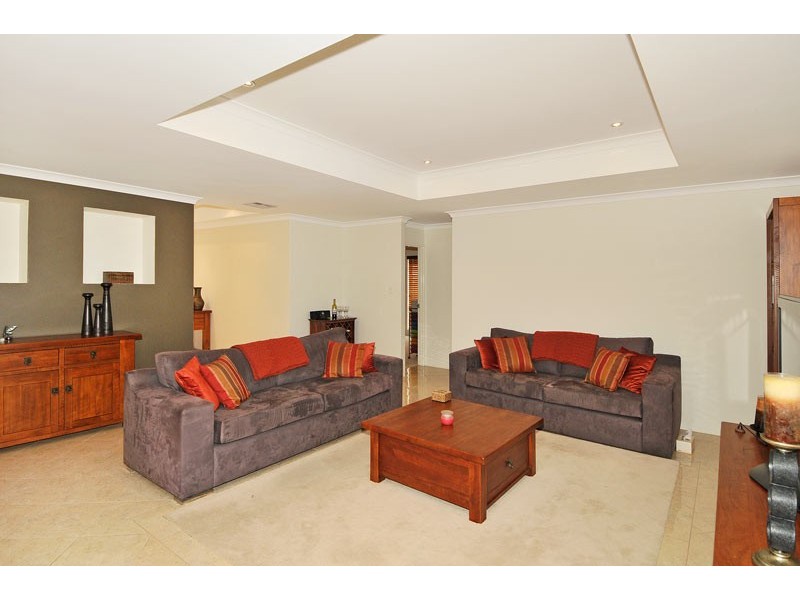 33 Lord Hobart Drive, Madora Bay WA 6210