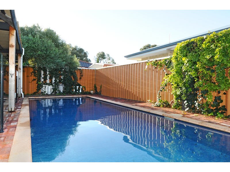 9 Piombino View, Secret Harbour WA 6173