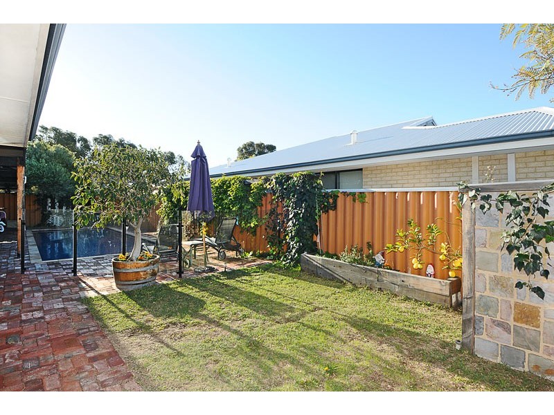 9 Piombino View, Secret Harbour WA 6173