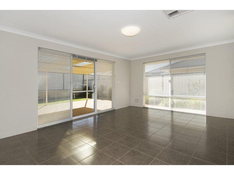 117 Meadow Springs Drive, Meadow Springs WA 6210