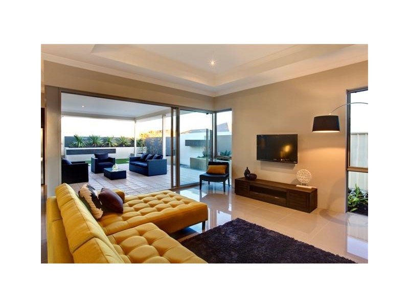 19 Jasper Way, Lakelands WA 6180