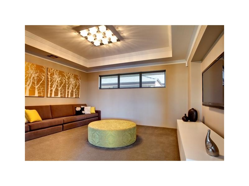 19 Jasper Way, Lakelands WA 6180