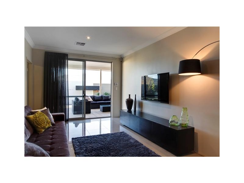 19 Jasper Way, Lakelands WA 6180