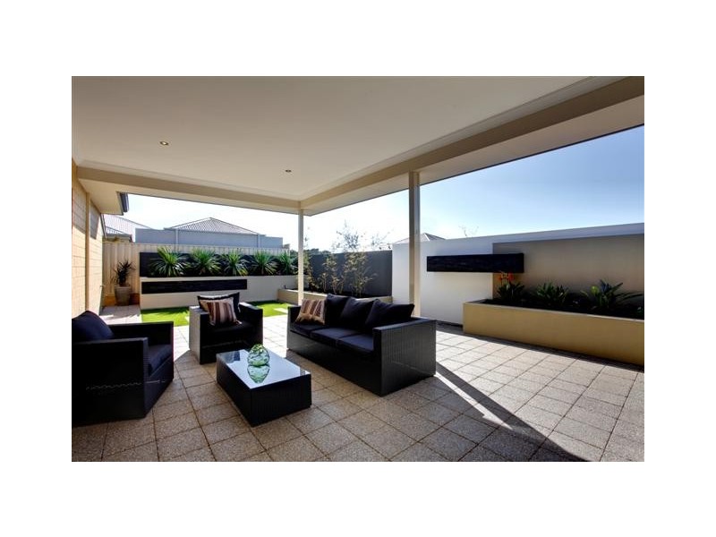 19 Jasper Way, Lakelands WA 6180