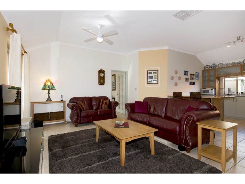 47 Mariners Cove Drive, Dudley Park WA 6210