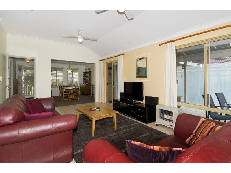 47 Mariners Cove Drive, Dudley Park WA 6210