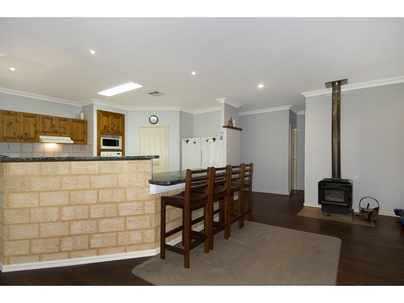 14 Riverland Drive, Stake Hill WA 6210