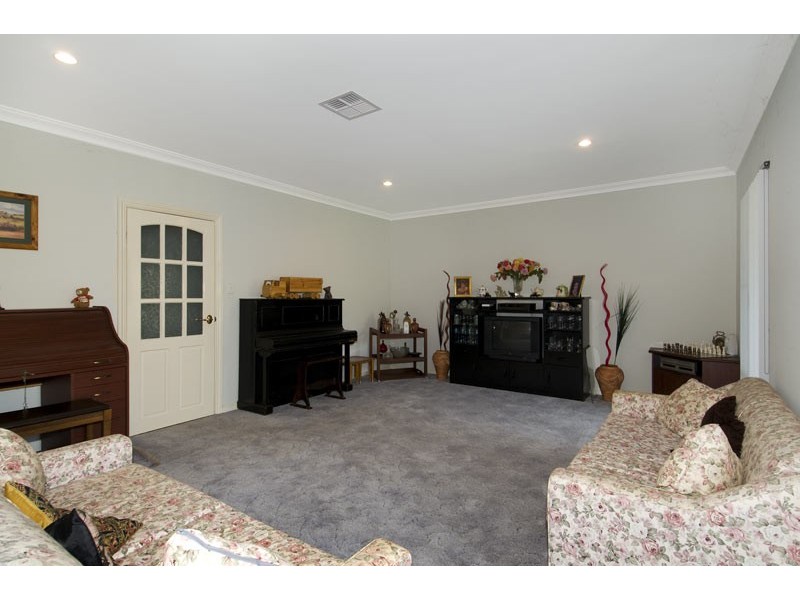 14 Riverland Drive, Stake Hill WA 6210