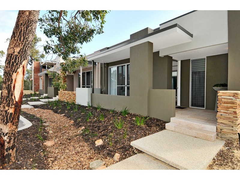 76 Lakewood Parkway, Coodanup WA 6210