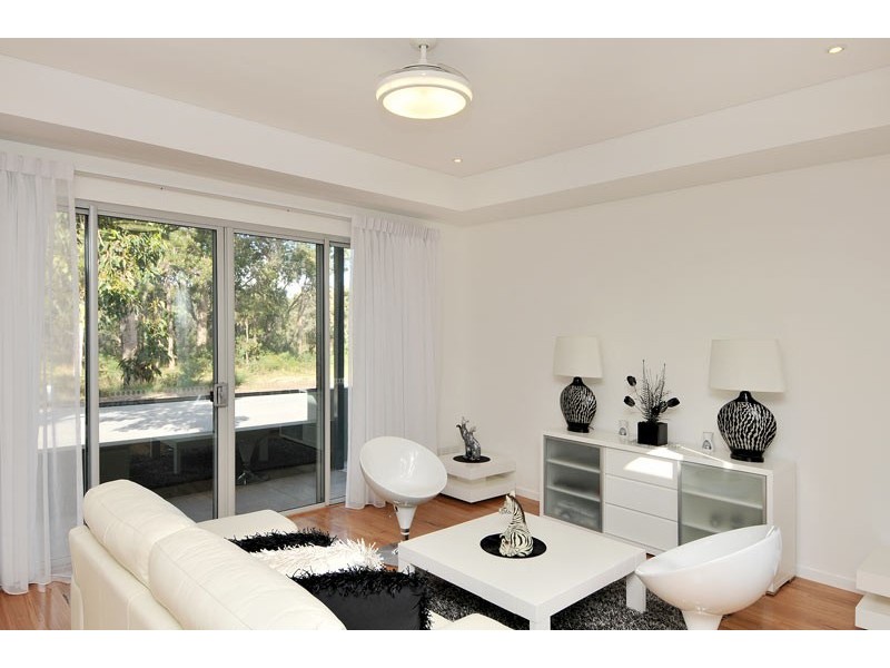 76 Lakewood Parkway, Coodanup WA 6210