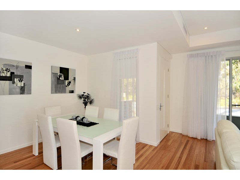 76 Lakewood Parkway, Coodanup WA 6210