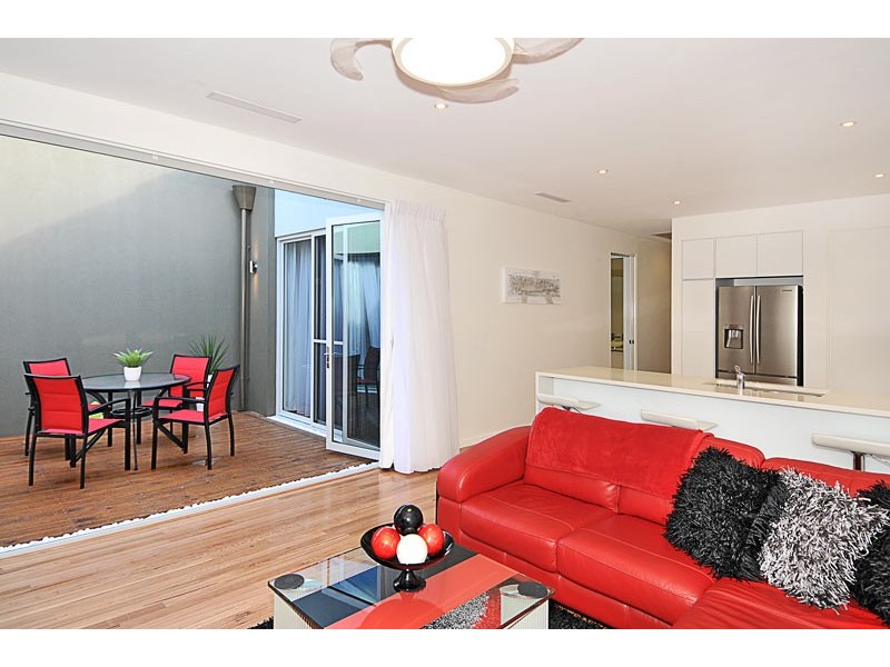 76 Lakewood Parkway, Coodanup WA 6210