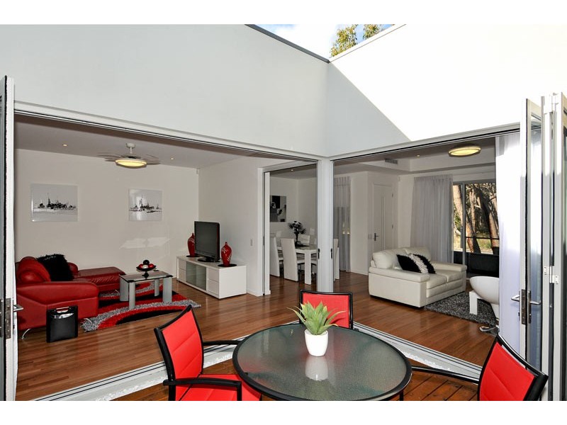 76 Lakewood Parkway, Coodanup WA 6210