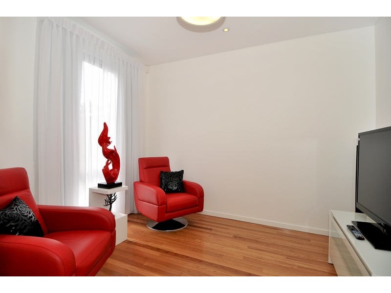 76 Lakewood Parkway, Coodanup WA 6210