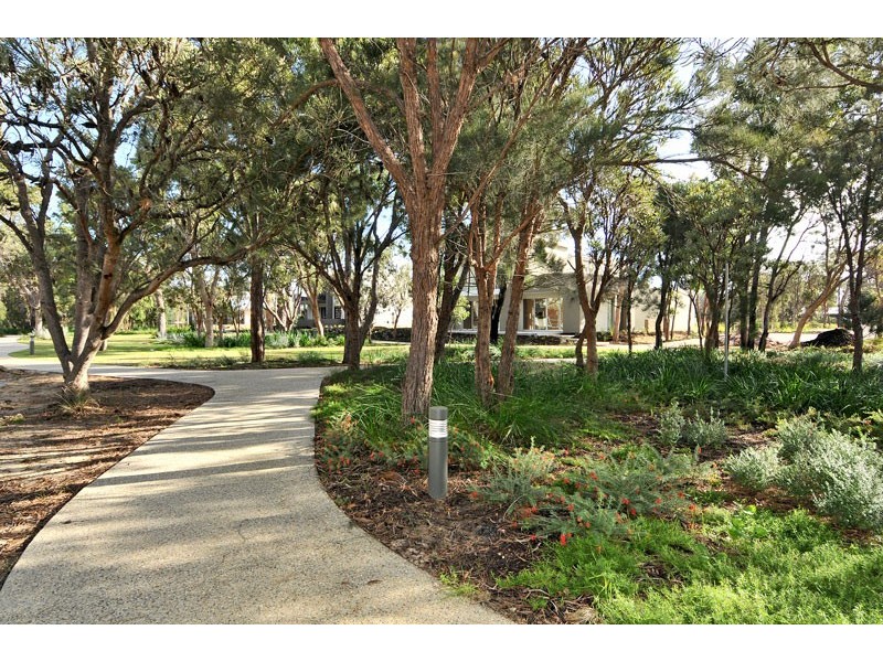 76 Lakewood Parkway, Coodanup WA 6210