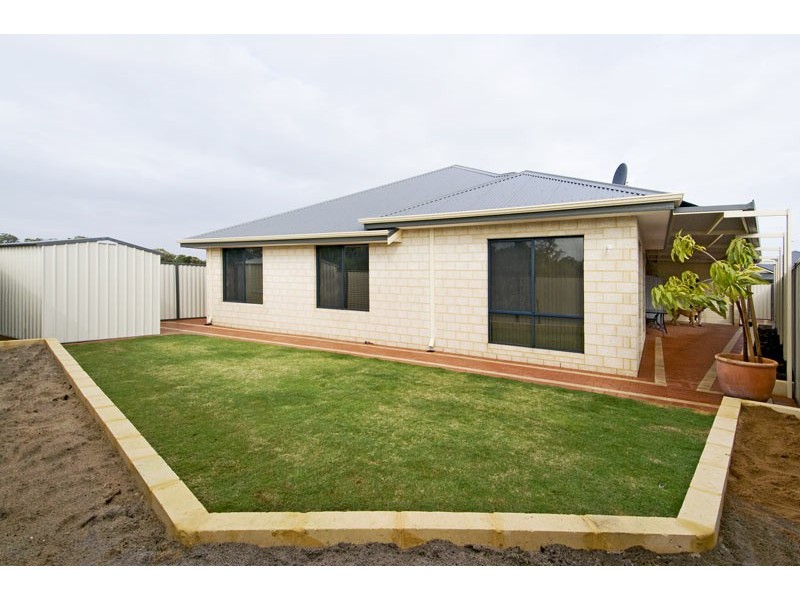 17 Eglinton Terrace, Dudley Park WA 6210