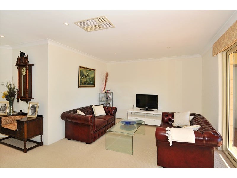 52 McLarty Road, Halls Head WA 6210
