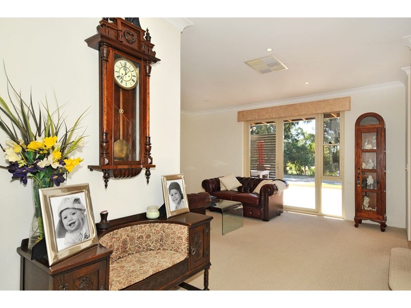 52 McLarty Road, Halls Head WA 6210