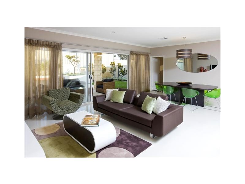 18 Glendale Street, Meadow Springs WA 6210