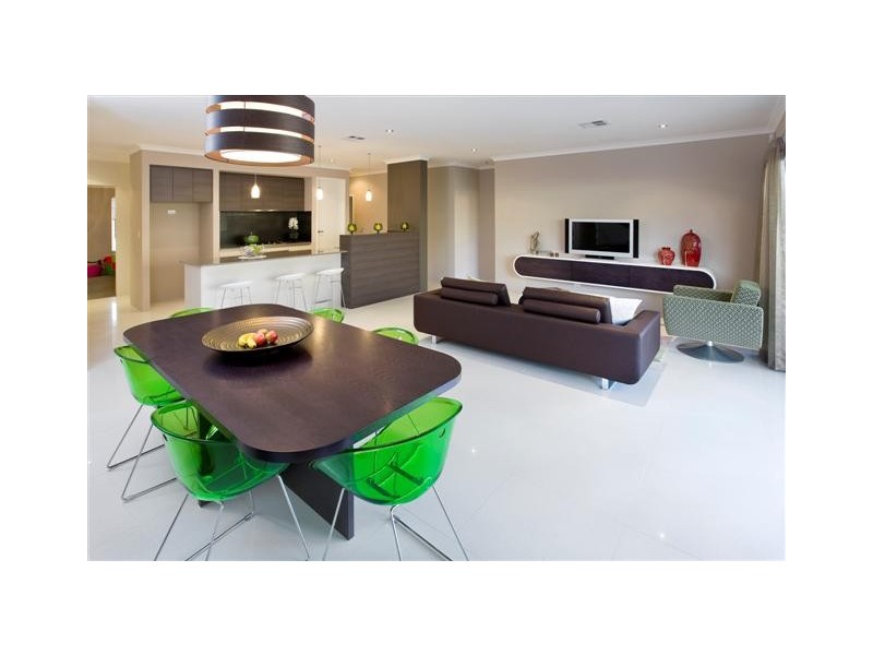 18 Glendale Street, Meadow Springs WA 6210