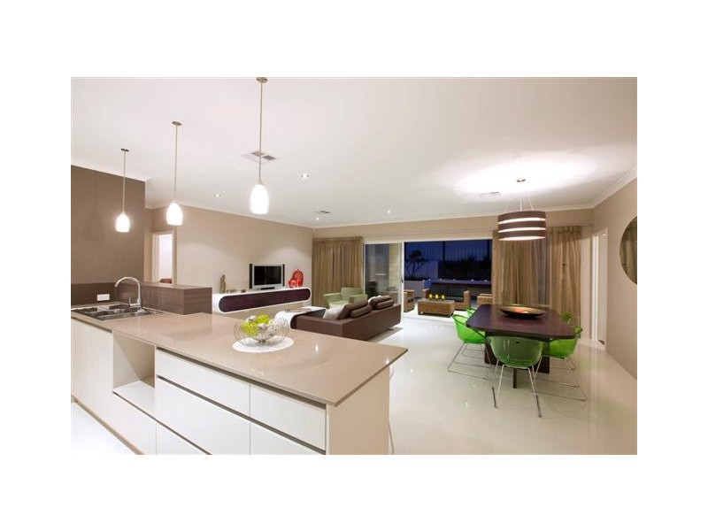 18 Glendale Street, Meadow Springs WA 6210