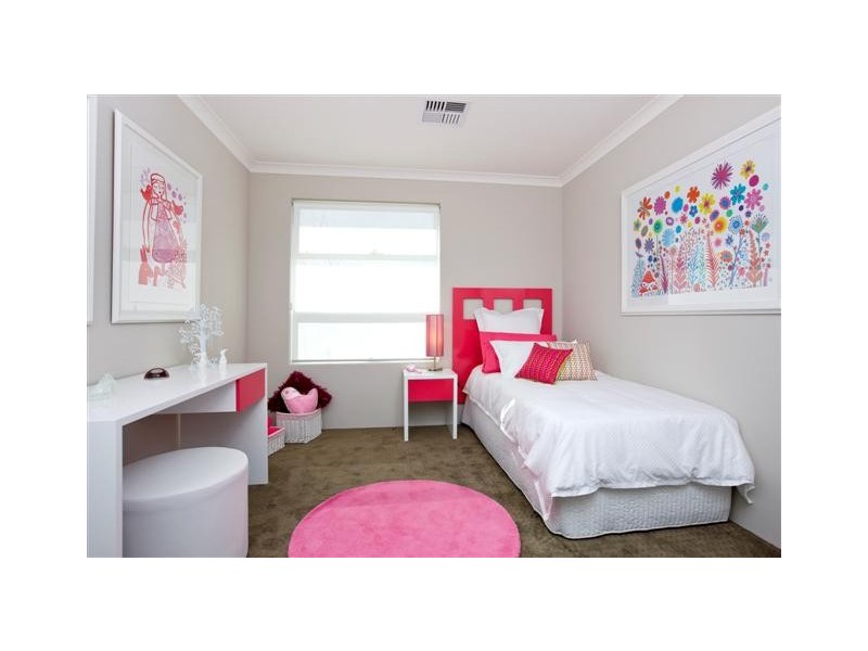 18 Glendale Street, Meadow Springs WA 6210