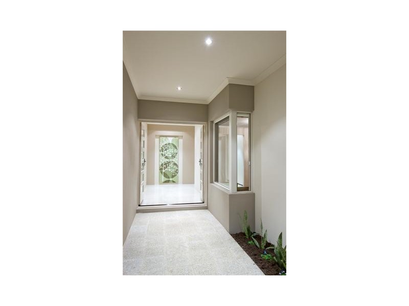 18 Glendale Street, Meadow Springs WA 6210