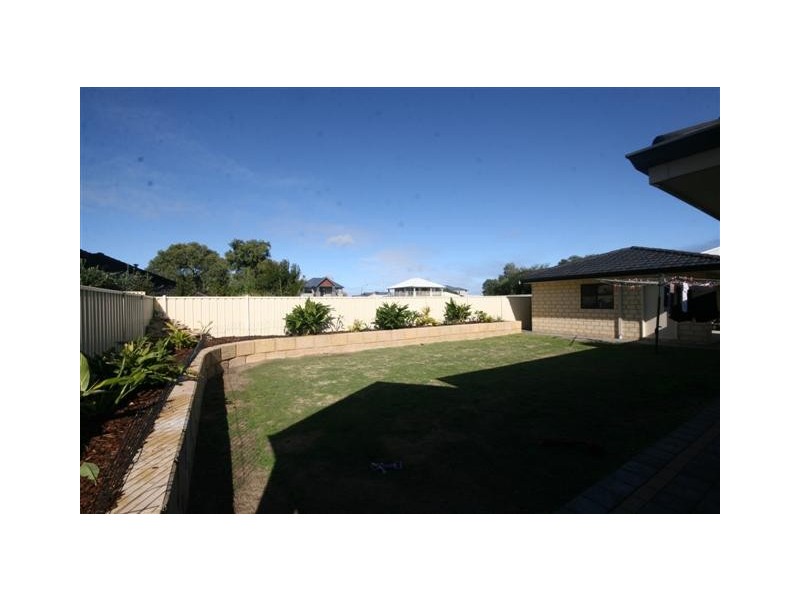 8 Dunsborough Court, Dawesville WA 6211